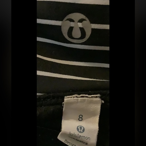 Lululemon Aria Tank II Parallel Stripe Black White / Black Size 8 Built In Bra - Picture 10 of 11